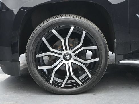 Used 2019 GMC Yukon XL SLT AWD/4WD image 17