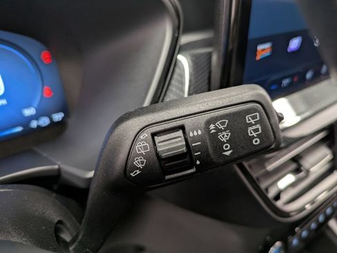 Used 2023 Ford Escape ST-Line Elite w/ Premium Technology Package AWD/4WD image 19