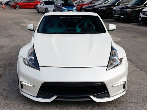 Used 2020 Nissan 370Z NISMO image 23