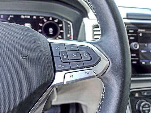 Used 2022 Volkswagen Atlas SE w/ Panoramic Sunroof Package AWD/4WD image 15