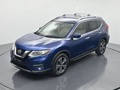 Used 2019 Nissan Rogue SV w/ Premium Package FWD image 28