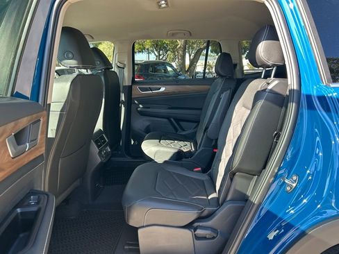 New 2026 Volkswagen Atlas SE image 45