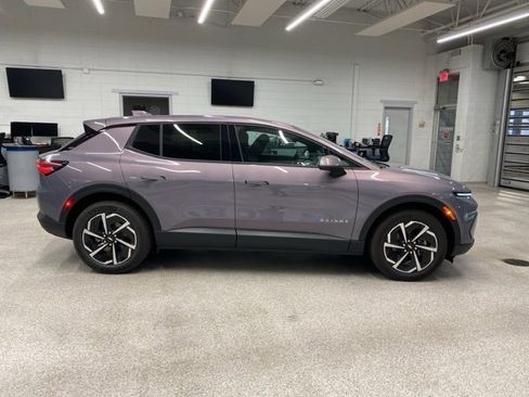New 2026 Chevrolet Equinox EV LT image 4