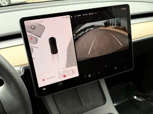 Used 2023 Tesla Model Y Long Range AWD/4WD image 30
