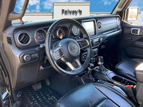 Used 2019 Jeep Wrangler Unlimited Sahara w/ Advanced Safety Group image 13