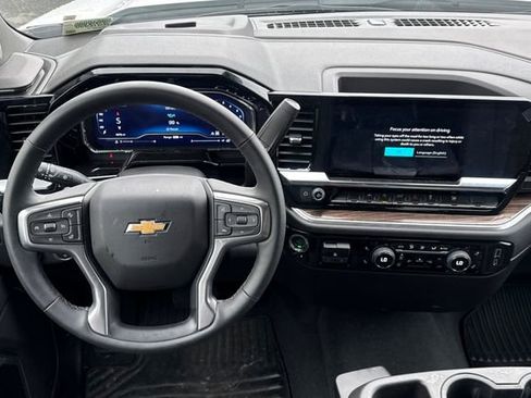 Used 2025 Chevrolet Silverado 1500 LT image 16