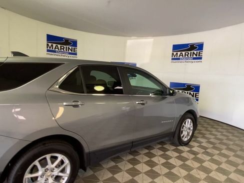 Used 2024 Chevrolet Equinox LT FWD image 2