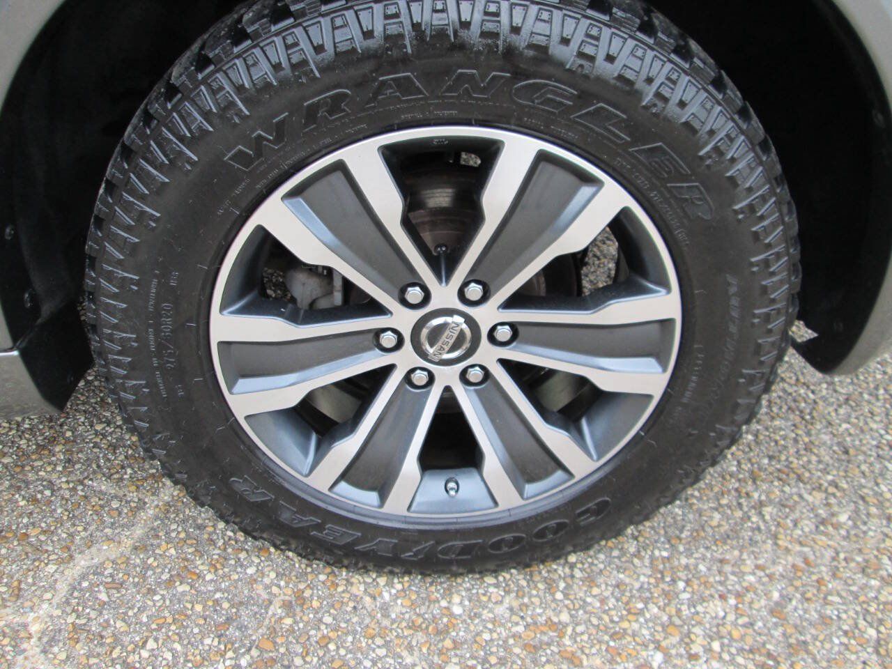 Used 2018 Nissan Armada SL w/ Moonroof Package AWD/4WD image 13