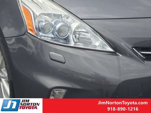 Used 2012 Toyota Prius V Five FWD image 10