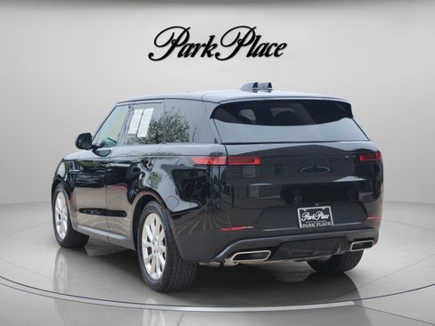 Used 2025 Land Rover Range Rover Sport SE image 3
