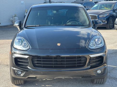 Used 2017 Porsche Cayenne Platinum Edition image 10