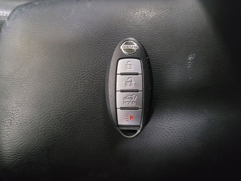 Used 2016 Nissan Rogue SL w/ SL Premium Package image 32