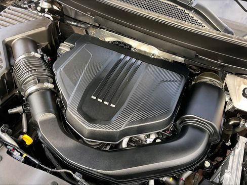 Used 2026 Chevrolet Traverse LT FWD image 29