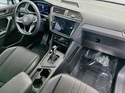 Used 2023 Volkswagen Tiguan SE FWD image 15