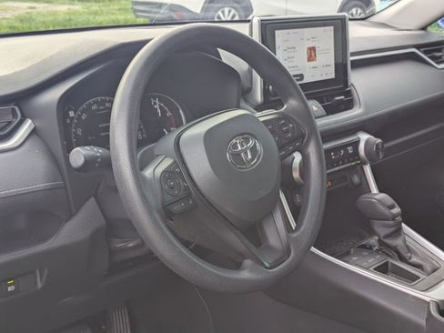 Used 2025 Toyota RAV4 XLE FWD image 9