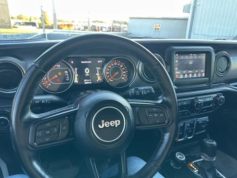 Used 2021 Jeep Wrangler Unlimited Sport image 23