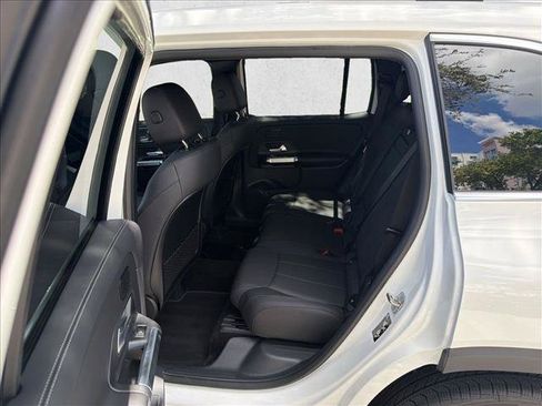 Used 2026 Mercedes-Benz GLB 250 image 18