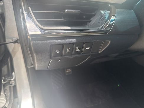 Used 2018 Toyota Avalon XLE Premium FWD image 18