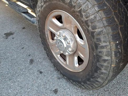 Used 2021 RAM 3500 Big Horn image 4