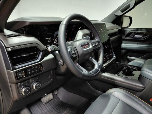 Used 2025 GMC Yukon AT4 w/ LPO, Floor Liner Package image 29