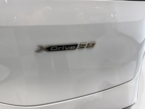 Used 2024 BMW iX xDrive50 w/ Premium Package AWD/4WD image 24