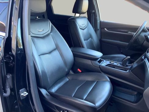 Used 2020 Cadillac XT5 Premium Luxury AWD/4WD image 9