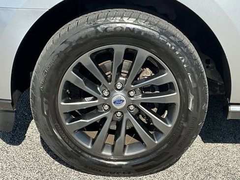 Used 2020 Ford Expedition Limited image 25