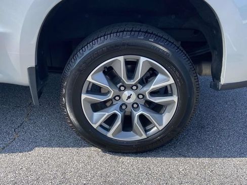 Used 2021 Chevrolet Silverado 1500 RST AWD/4WD image 9