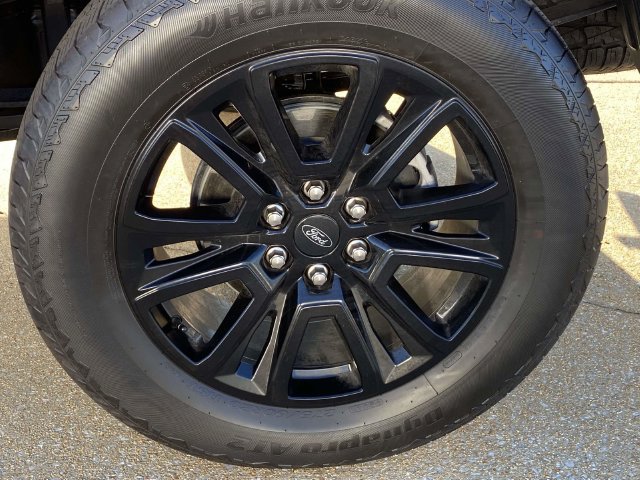 Certified 2026 Ford F150 Platinum w/ Equipment Group 702A High AWD/4WD image 8