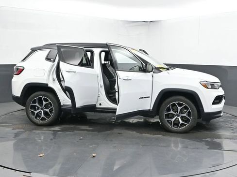 Used 2025 Jeep Compass Limited AWD/4WD image 59