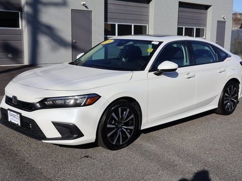 Used 2024 Honda Civic EX image 4