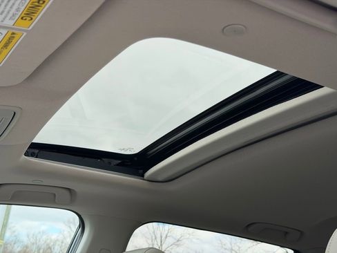 Used 2024 Honda CR-V EX-L image 17