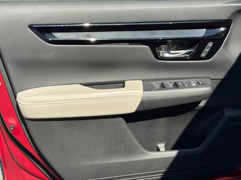 Used 2025 Honda CR-V EX-L image 16
