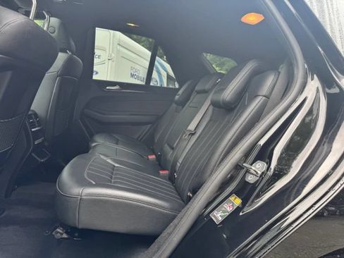 Used 2019 Mercedes-Benz GLE 400 4MATIC w/ Premium 2 Package image 22