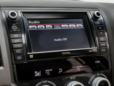 Used 2010 Toyota Sequoia Platinum image 26