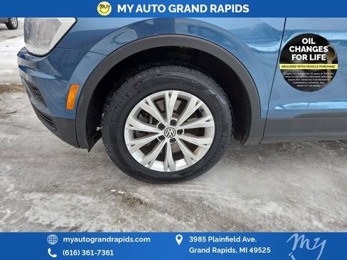 Used 2020 Volkswagen Tiguan S w/ 3rd Row Seat Package image 38