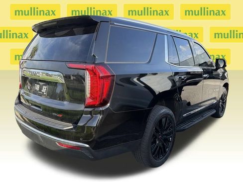 Used 2021 GMC Yukon SLT w/ SLT Premium Package AWD/4WD image 2