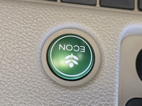 Used 2017 Honda Pilot EX-L image 8