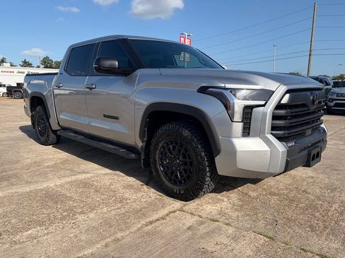 Used 2025 Toyota Tundra SR5 w/ SR5 Premium Package AWD/4WD image 3