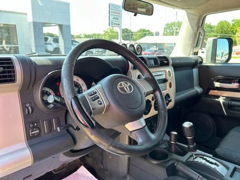Used 2008 Toyota FJ Cruiser 4WD image 23