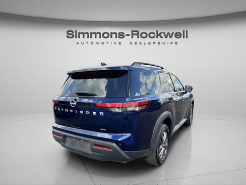 Used 2025 Nissan Pathfinder SV AWD/4WD image 5
