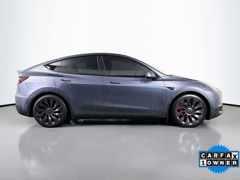 Used 2023 Tesla Model Y Performance image 8