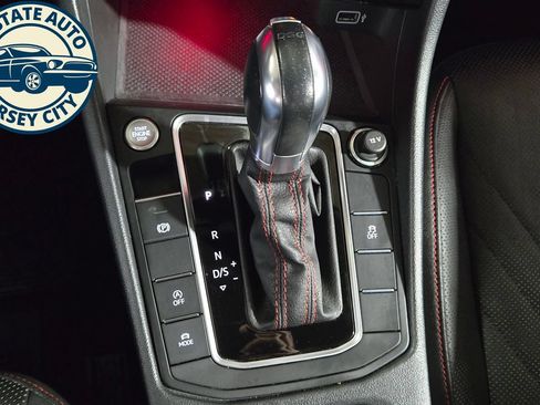 Used 2019 Volkswagen Jetta GLI Autobahn FWD image 18