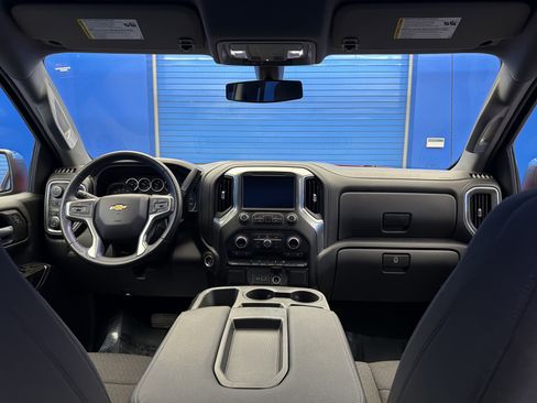Used 2022 Chevrolet Silverado 1500 LT AWD/4WD image 27