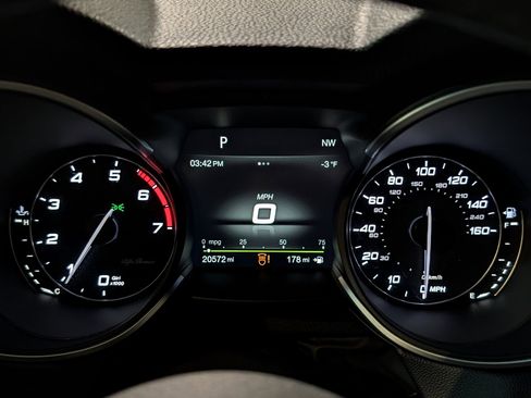 Used 2019 Alfa Romeo Stelvio AWD image 52