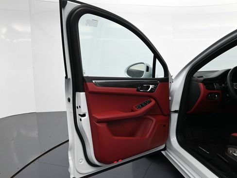 Used 2026 Porsche Macan GTS image 16