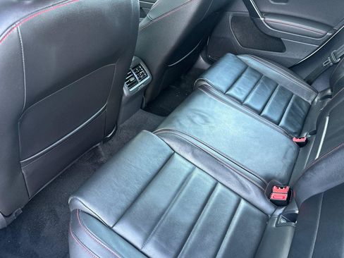 Used 2019 Volkswagen GTI SE w/ SE Experience Package image 12