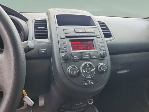 Used 2013 Kia Soul image 11