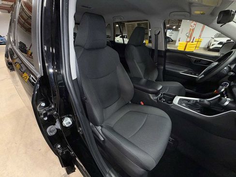 Certified 2021 Toyota RAV4 LE image 16