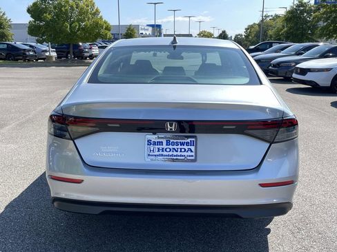 New 2025 Honda Accord LX image 4
